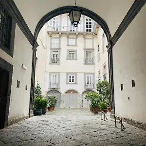 Casa Ninetta - Spaccanapoli - Il Tipico Pianterreno Della Antica! Hébergement de vacances